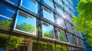 Illustration de fenêtres solaires transparentes installées par Next Energy Technologies sur leur siège social.